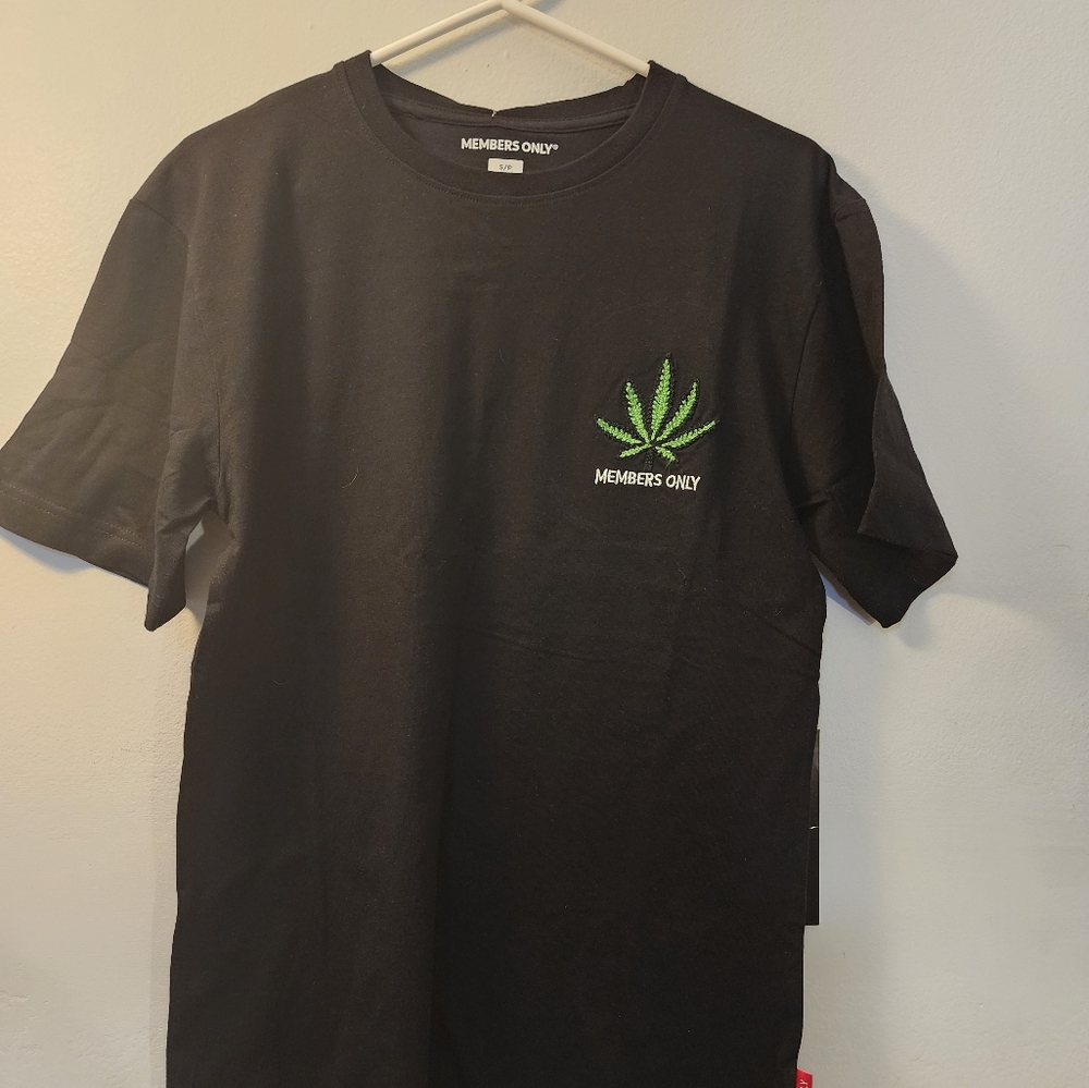 Members Only Embroidered Weed Leaf Graphic Tee – Black Streetwear Unisex 420